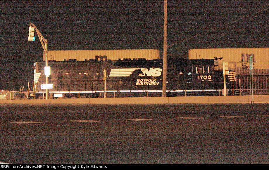 NS SD45-2 #1700